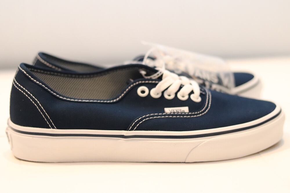 Vans Authentic Sz 8